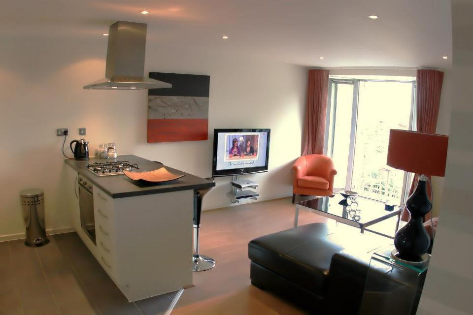 Chelmsford Serviced Apartments Bagian luar foto